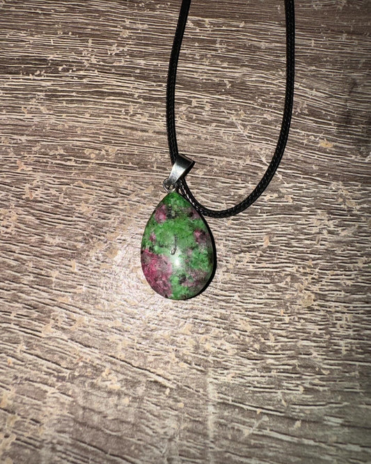 Tear drop Chakra Necklace Green Ruby Zoisite Healing Reiki Crystal