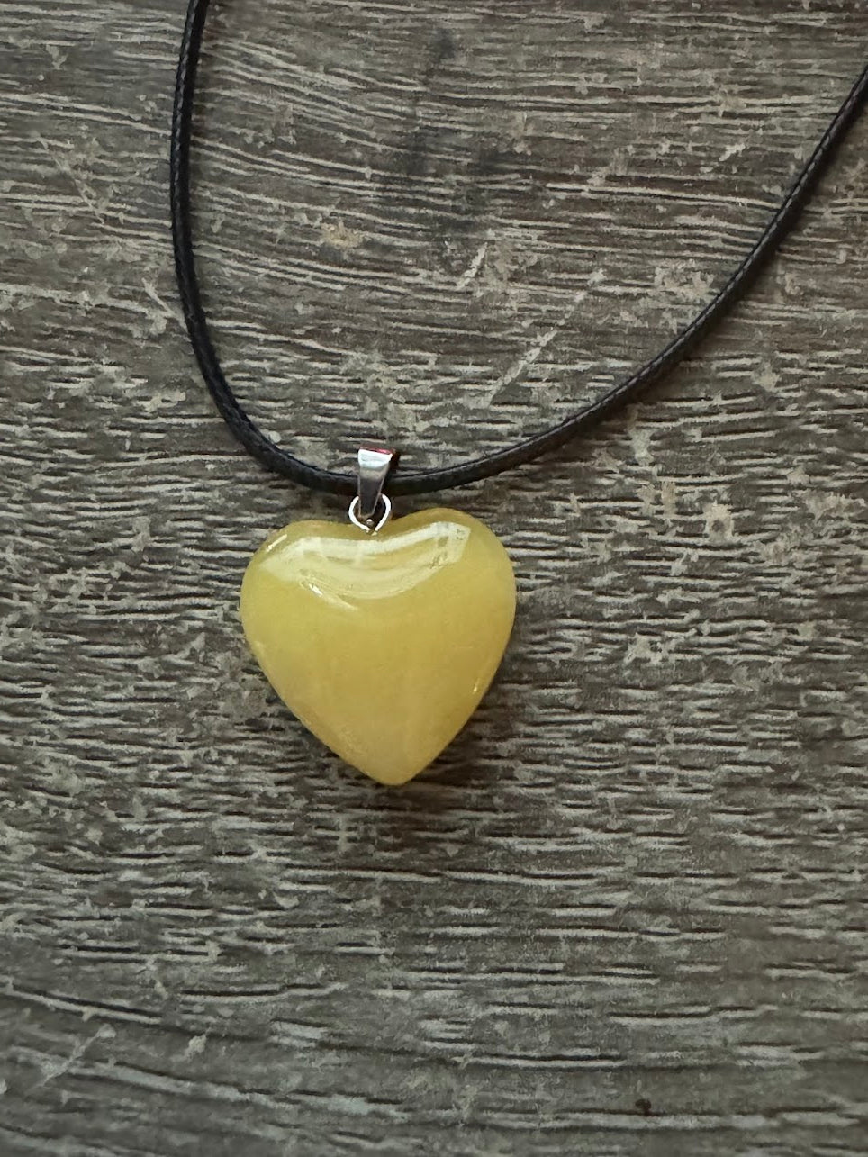 Healing Crystal Small Serpentine heart shape necklace