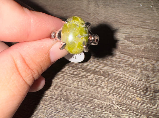 Healing Crystal Serpentine Ring